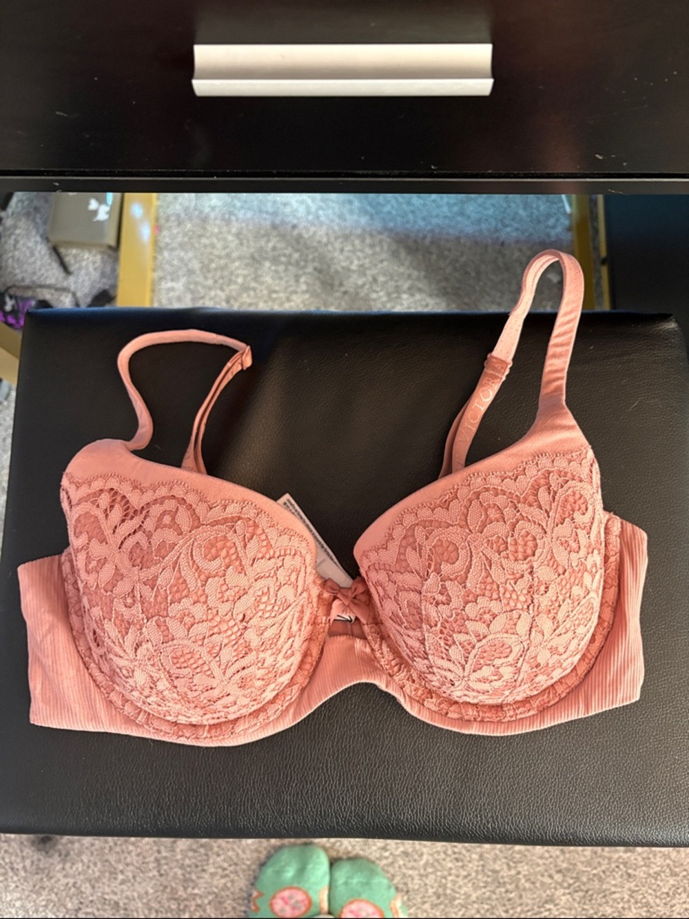 Victoria's Secret Blush Pink Lace Underwire Bra